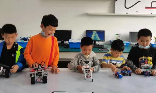兴隆县青少年学生活动中心科普基地科技活动周活动纪要